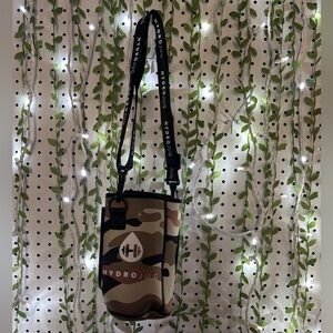 Hydro jug insulating sleeve